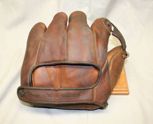 Rogers Hornsby Wilson 648S Back